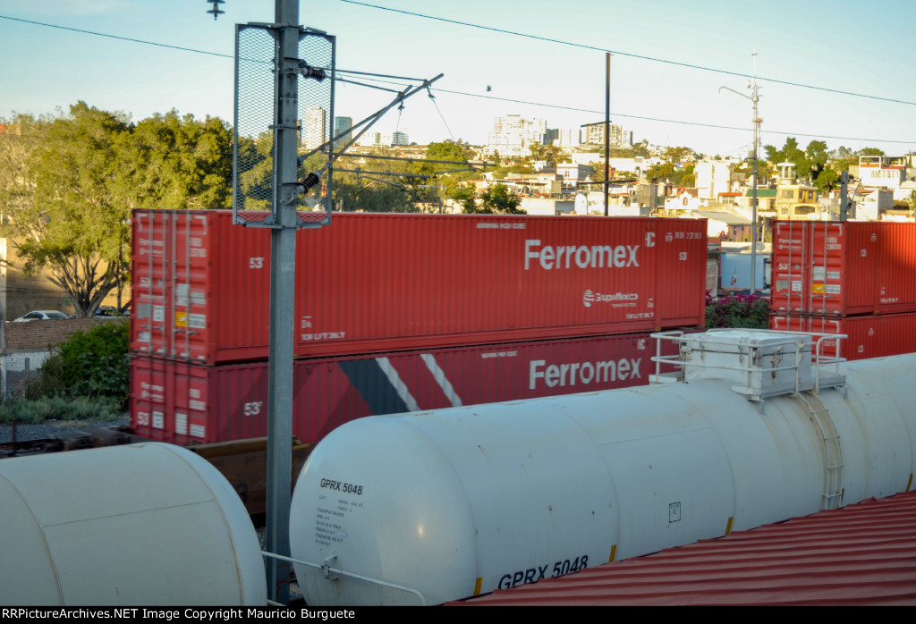 FXEU Container red scheme